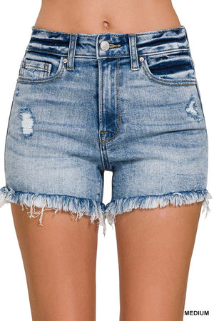 Zenana Frayed Hem Shorts in medium Wash