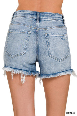 Zenana Frayed Hem Shorts in medium Wash
