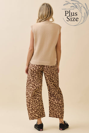 Curvy Classic V-Neck Sweater Vest in Hunter Green