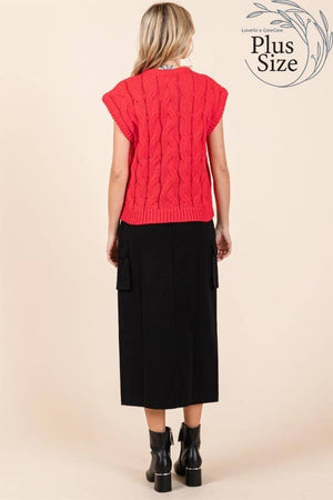 Curvy Cable Knit Sweater Vest in Black