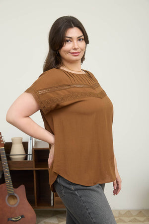 PLUS LACE TRIM PLEATED YOKE SHORT SLEEVE TOP : DUSTY TEAL