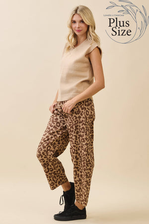 Curvy Classic V-Neck Sweater Vest in Chestnut