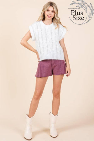 Curvy Cable Knit Sweater Vest in Avocado